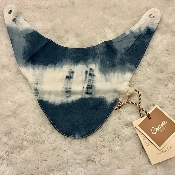 New - Crane Baby Caspian Muslin blue boy bib - Picture 2 of 3
